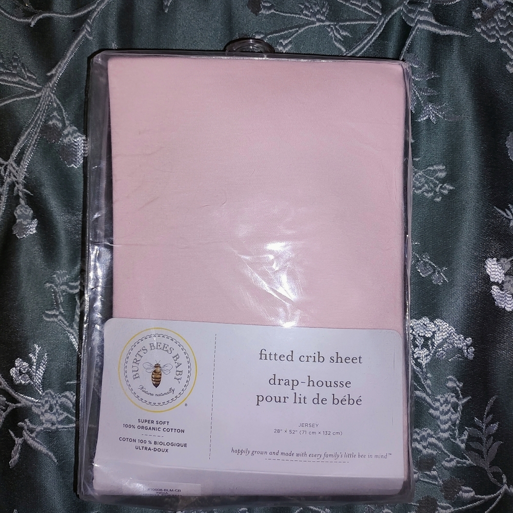 NWT Burt's Bees Baby Fitted Crib Sheet- Sandy Pink